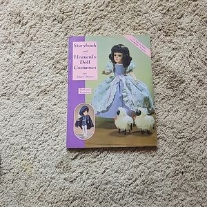 Mary Hoyer Story and Pattern book